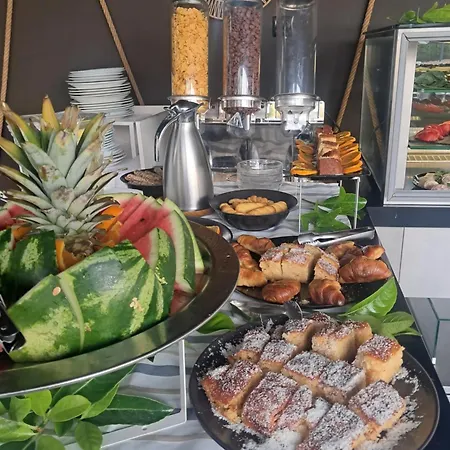 卡帕西海滩酒店 2* 佩弗卡里